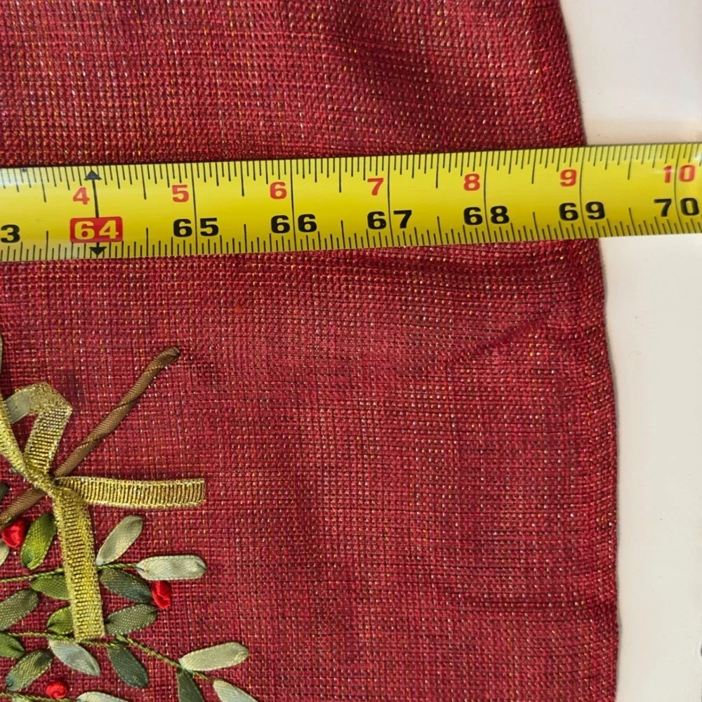 Red Christmas Tablecloth Ribbon Embroidery Mistletoe Poinsettia 53x69 Metallic